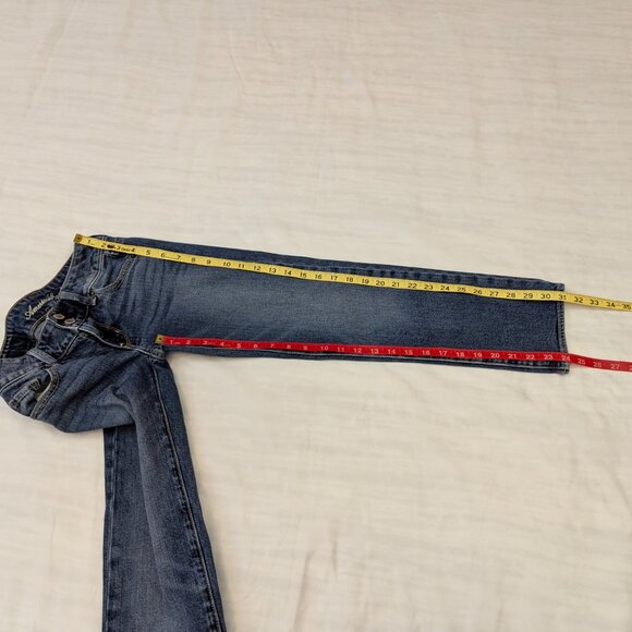 American Eagle 00 Cropped Medium Wash Jeans - Picture 11 of 14